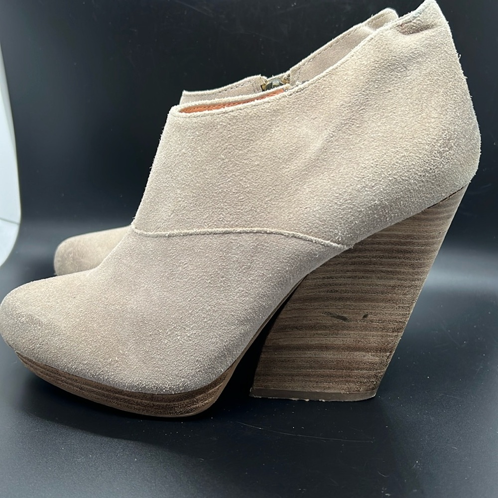 Luxury Rebel Olive Booties in sand, with zip up sides size 39 1/2.